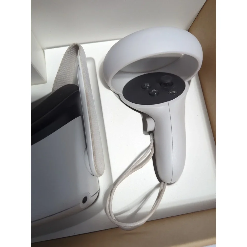 Meta Quest 2 VR Headset 128 GB Controllers Oculus bundle tested standalone VR